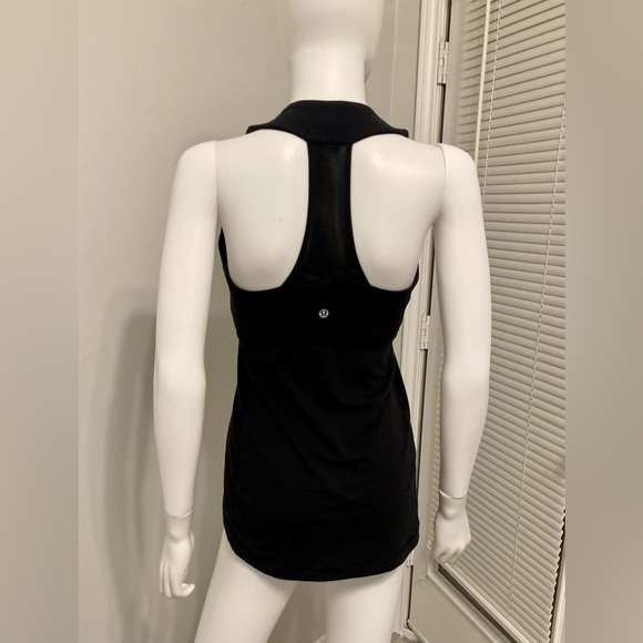 Lululemon Black Scoop Neck Tank Top Built In Bra Mesh Racerback SZ - 8 - Picture 4 of 6
